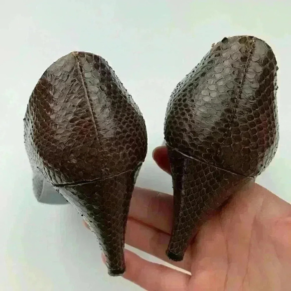 Canessa womens heels size 8 AA brown snakeskin bow vintage 80s - Picture 8 of 15